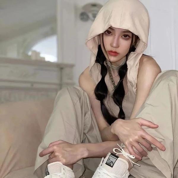 照片的她在线观看海报